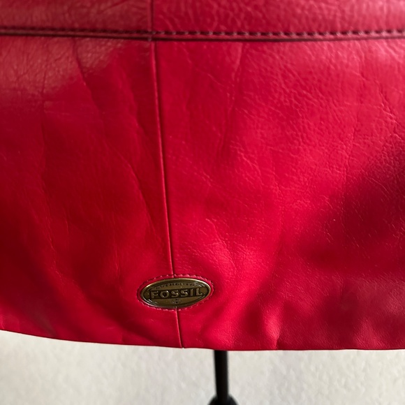 Women's Fossil Explorer Messenger Bag Fold Over Tote Crossbody RED Large - Picture 2 of 10